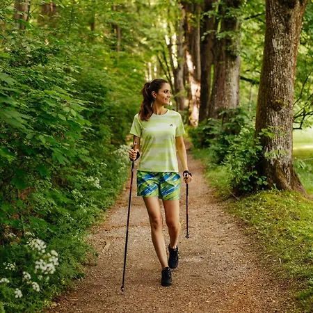 ثيرمينهوتيل كارافانكينهوف فندق