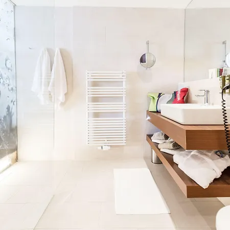 ثيرمينهوتيل كارافانكينهوف فندق