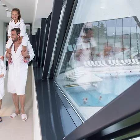 فندق ثيرمينهوتيل كارافانكينهوف