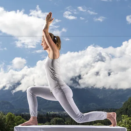 ثيرمينهوتيل كارافانكينهوف فندق فيلاخ